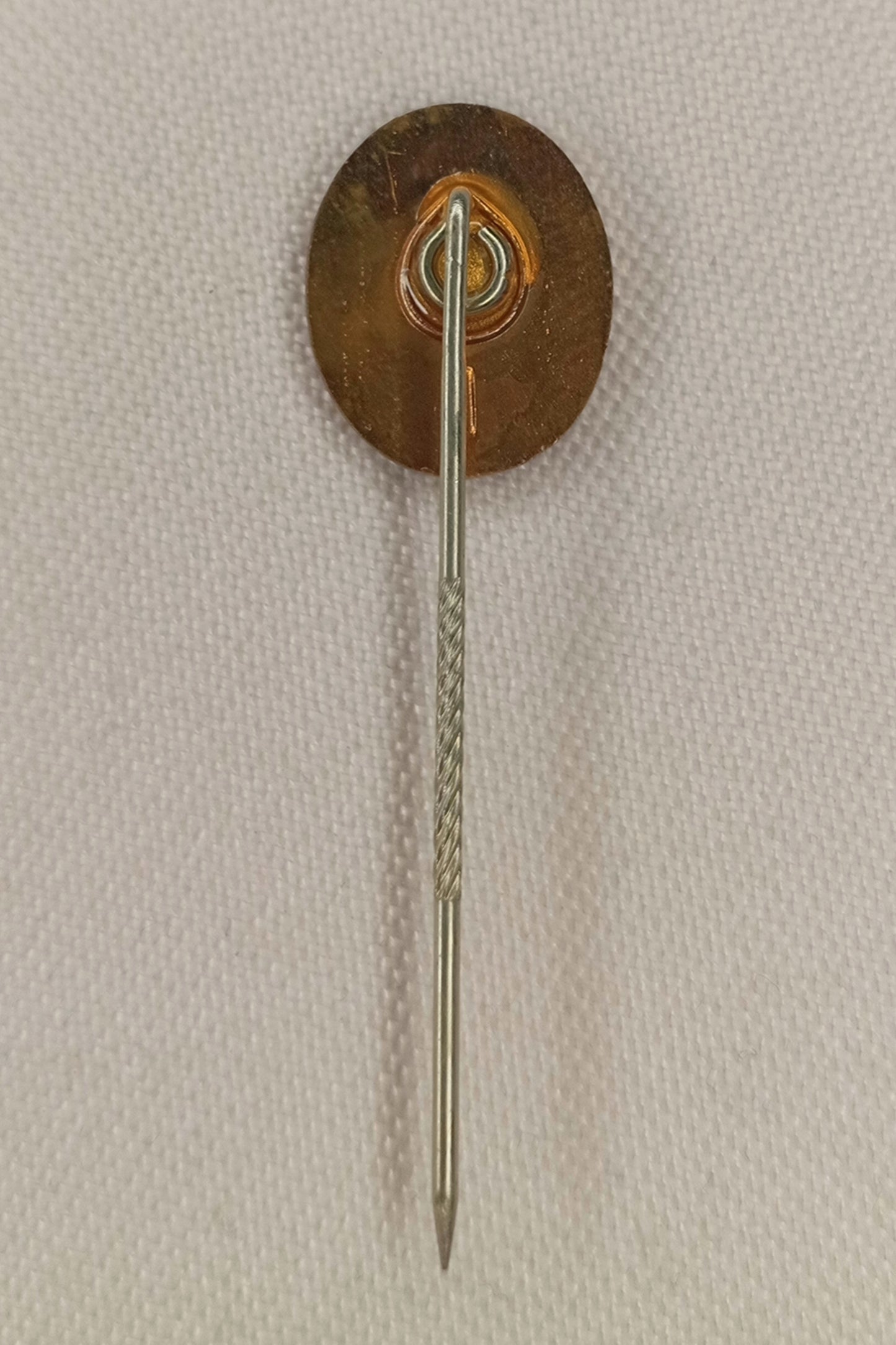 Original SED Mitgliedsabzeichen – Lange, gedrehte Nadel (Emaille)