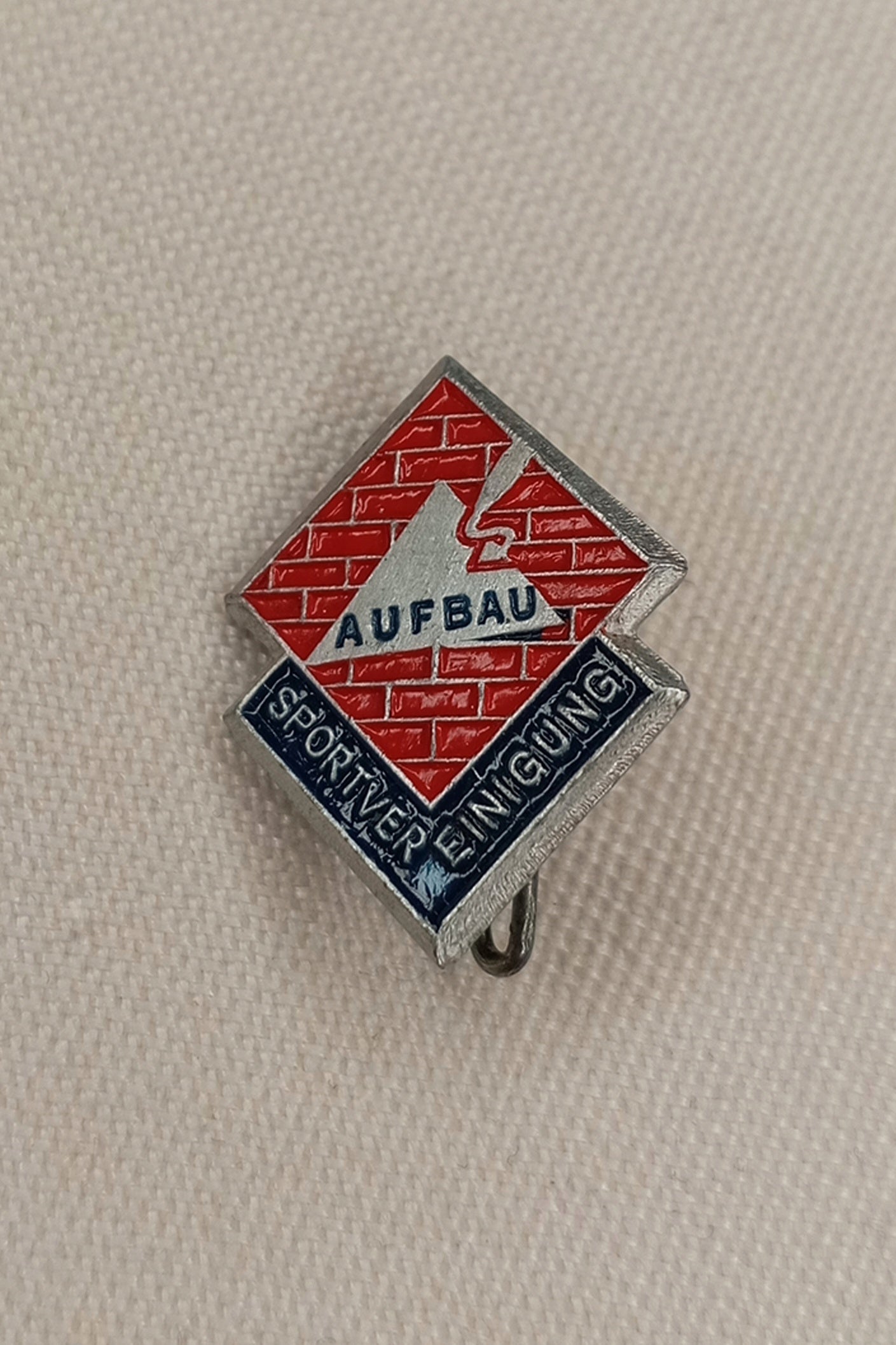DDR Anstecknadel: Sportvereinigung "Aufbau"