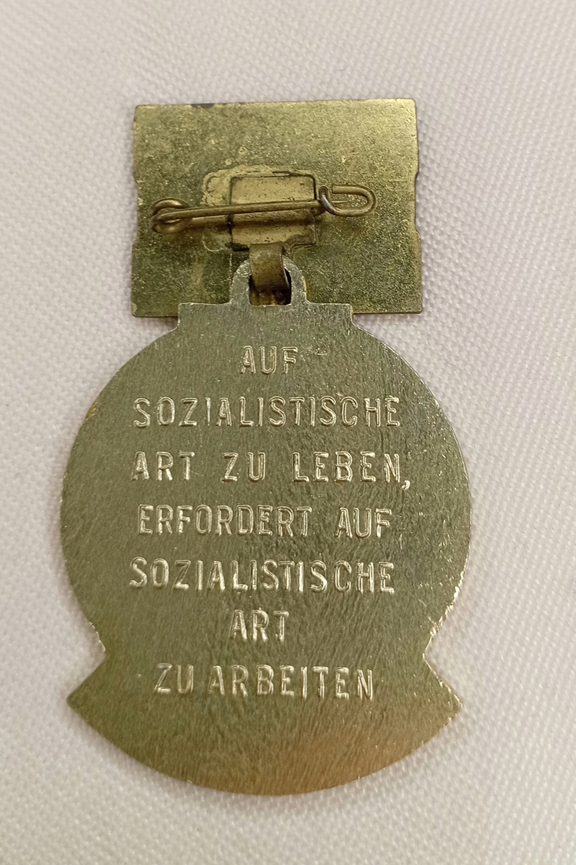 DDR Auszeichnung: "Aktivist des Siebenjahrplanes" (Rote 7)