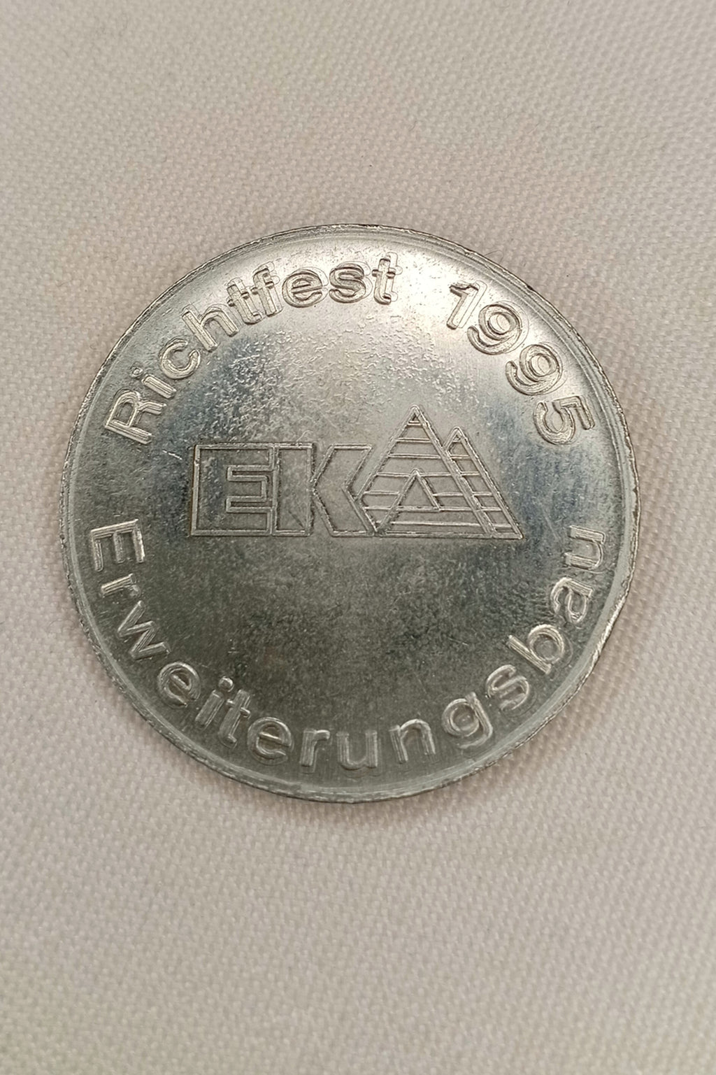 Gedenkmedaille 1995: Krankenhaus Annaberg (EKA) – Richtfest Erweiterungsbau & 65 Jahre Jubiläum