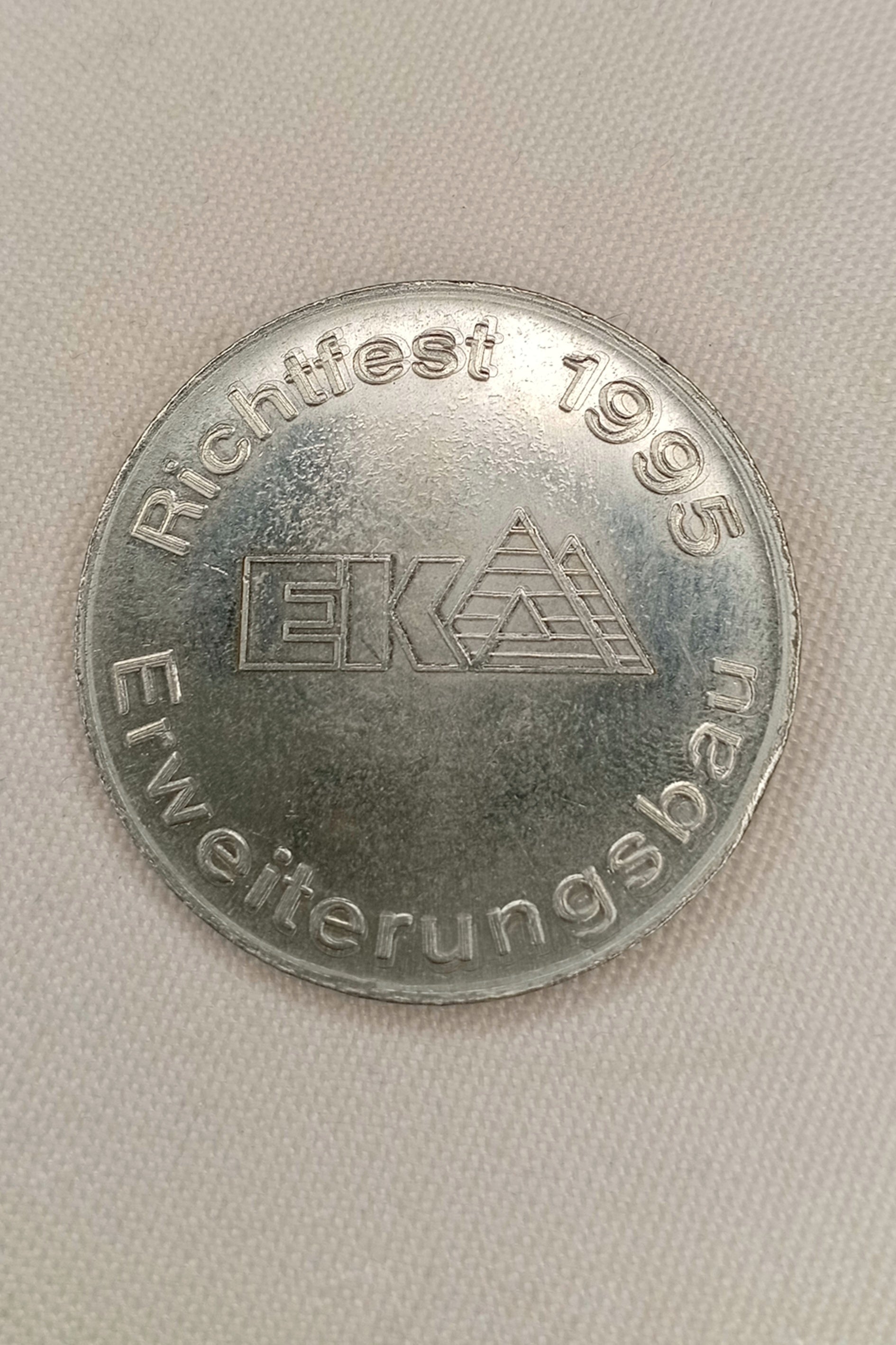 Gedenkmedaille 1995: Krankenhaus Annaberg (EKA) – Richtfest Erweiterungsbau & 65 Jahre Jubiläum