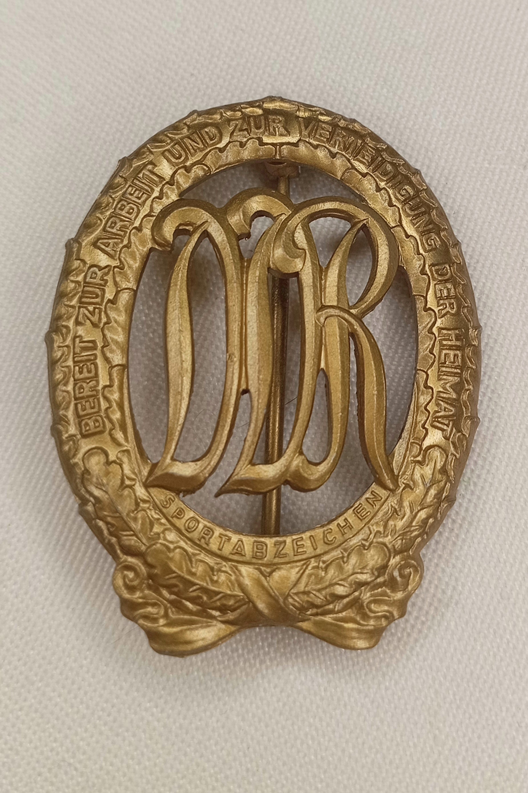 DDR Sportabzeichen (Groß): "BEREIT ZUR ARBEIT UND ZUR VERTEIDIGUNG DER HEIMAT" – Stufe Bronze