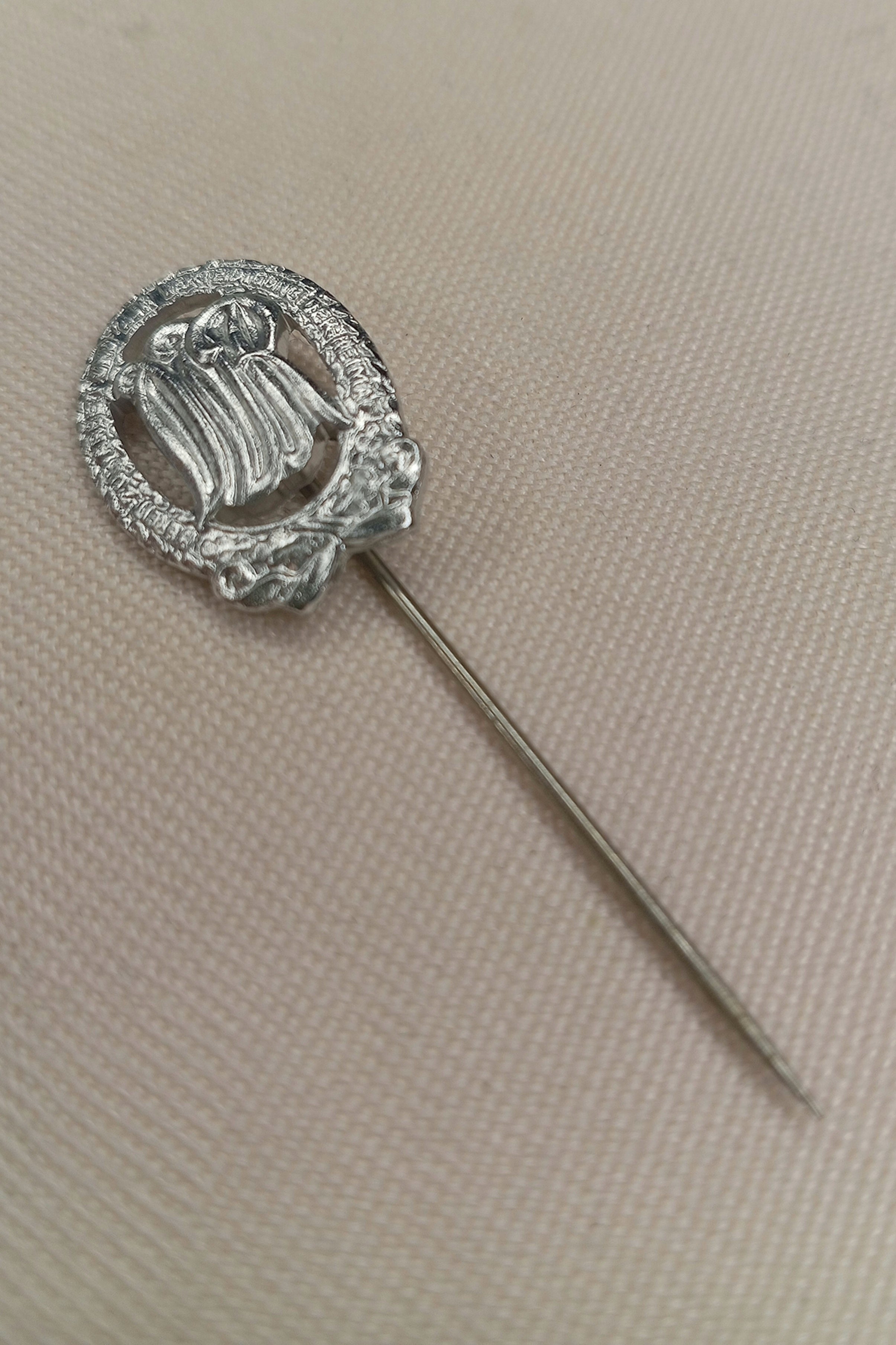 DDR Sportabzeichen Nadel: "Bereit zur Arbeit und zur Verteidigung der Heimat" – Stufe Silber