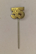 DDR Jubiläums-Nadel: "35 Jahre DDR" (1984) – Anstecknadel