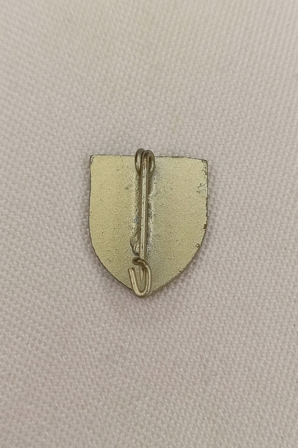 DDR Anstecknadel Dresden: Wappen Schwarz-Gelb mit Posthorn