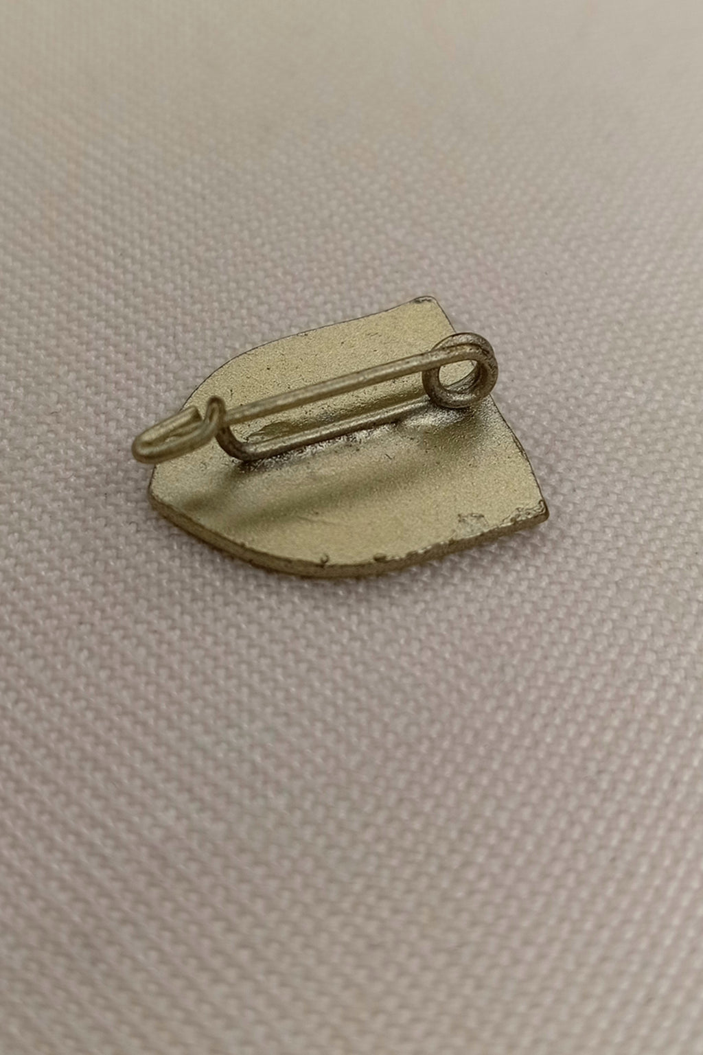 DDR Anstecknadel Dresden: Wappen Schwarz-Gelb mit Posthorn