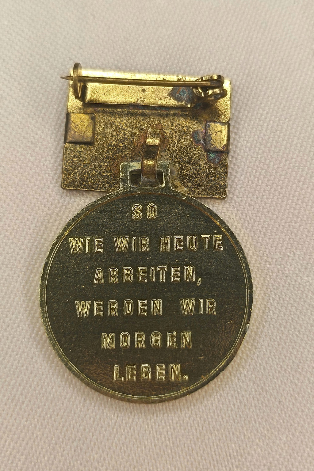 DDR Auszeichnung "Für ausgezeichnete Leistungen" – Jahrgang 1966 mit Spange