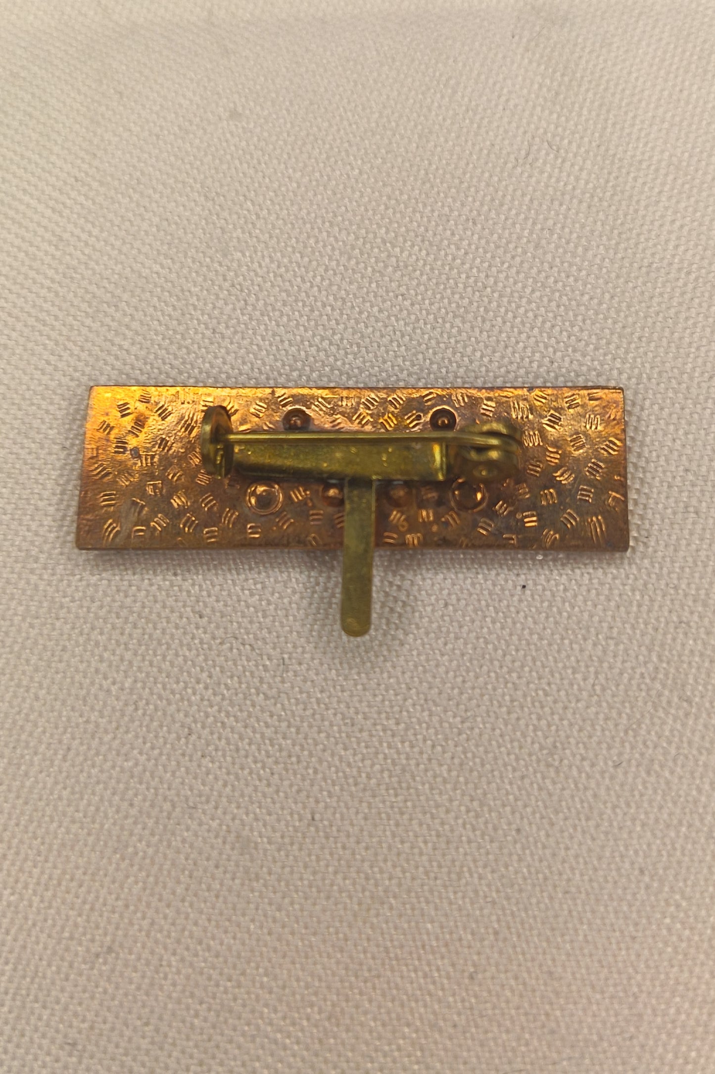 DDR Interimsspange / Feldspange: 2-fach (Doppelspange) – Staatswappen Gold auf Rot