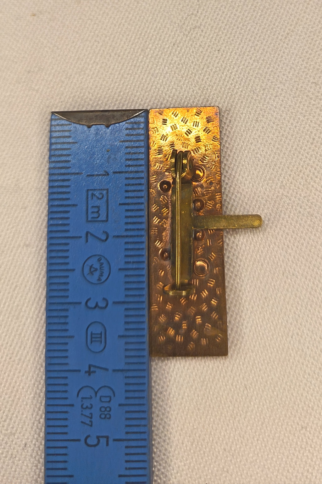 DDR Interimsspange / Feldspange: 2-fach (Doppelspange) – Staatswappen Gold auf Rot