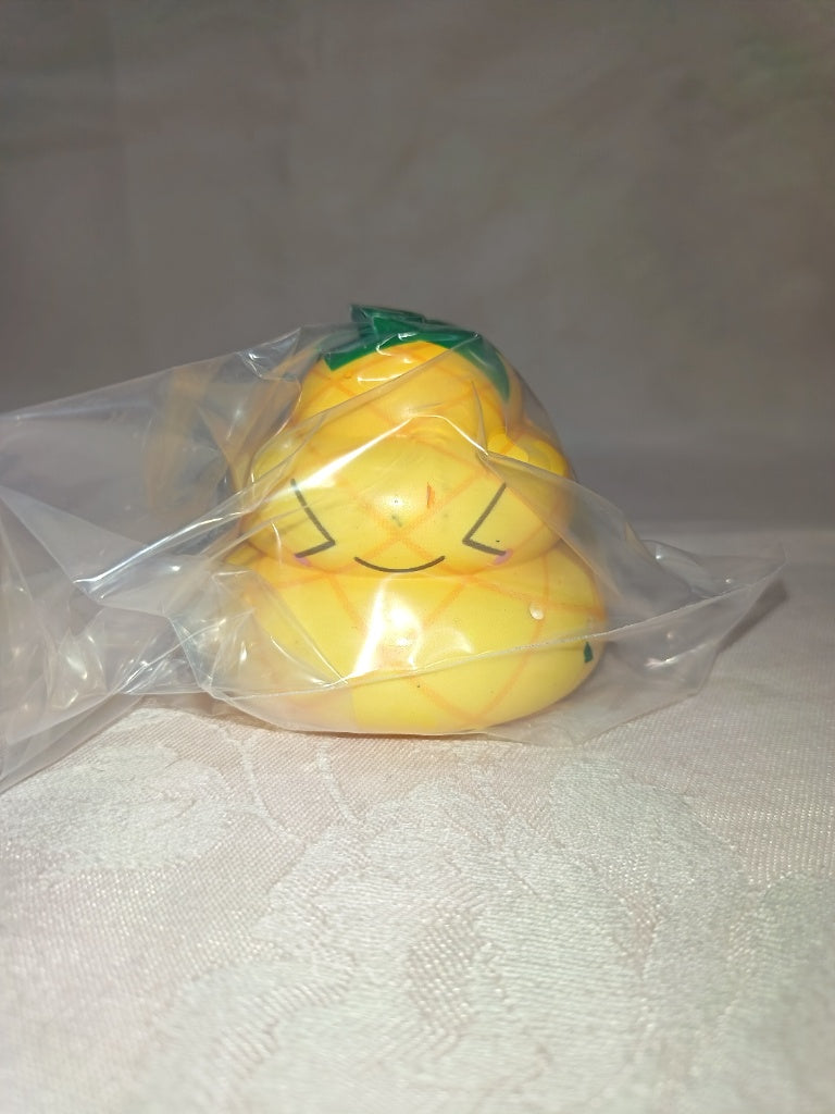 Niedlicher Ananas-Squishy – Süßes Fidget Toy mit Gesicht | NEU