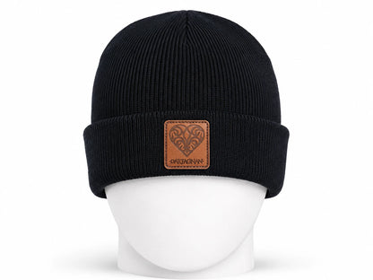 Beechfield Beanie Mütze | Bio-Baumwolle | Schwarz mit Patch „Dartagnan“ NEU